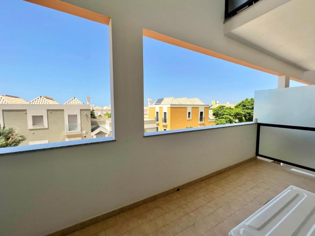 Faro Stylish 2 By Homing Apartment Bagian luar foto