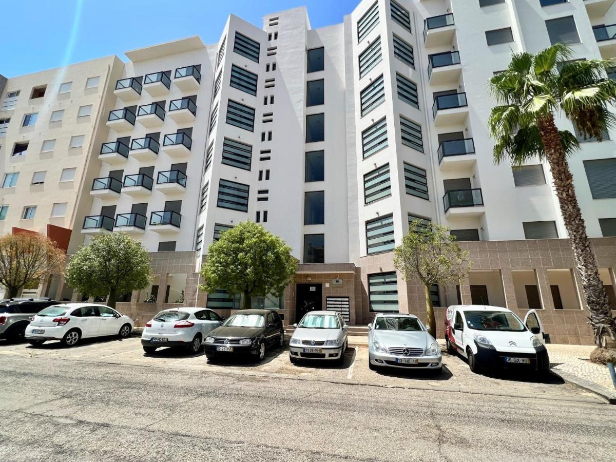 Faro Stylish 2 By Homing Apartment Bagian luar foto